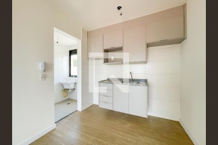 Sala e Cozinha de apartamento à venda com 2 quartos, 43m² em Cipava, Osasco
