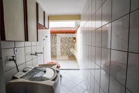 Casa à venda com 142m², 3 quartos e 4 vagasÁrea de Serviço/Quintal