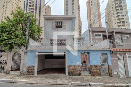 Casa à venda com 200m², 2 quartos e 1 vagaFachada