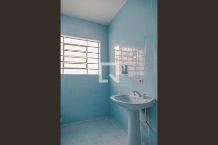 Casa à venda com 200m², 2 quartos e 1 vagaBanheiro