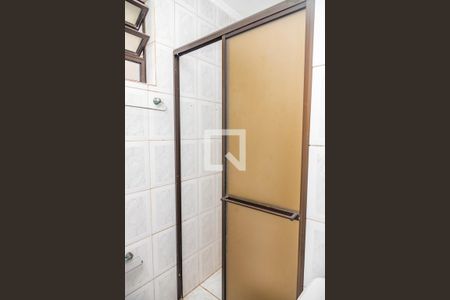 Banheiro de kitnet/studio para alugar com 1 quarto, 49m² em Vila Nova Santa Luzia, São Bernardo do Campo