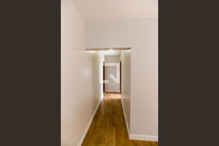 Casa de condomínio para alugar com 575m², 7 quartos e 6 vagasCorredor