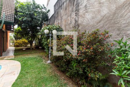Casa de condomínio para alugar com 575m², 7 quartos e 6 vagasQuintal