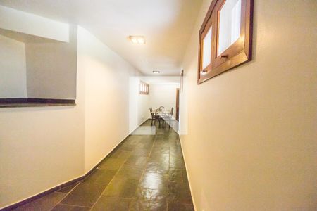 Casa de condomínio para alugar com 575m², 7 quartos e 6 vagasAdega  