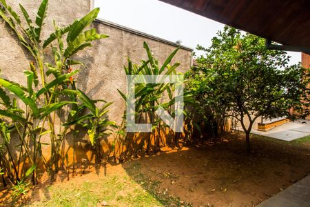 Casa de condomínio para alugar com 575m², 7 quartos e 6 vagasQuintal