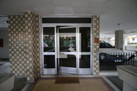 Apartamento à venda com 60m², 2 quartos e 1 vagaFachada e portaria