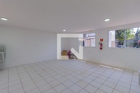 Apartamento à venda com 42m², 1 quarto e sem vagaÁrea comum - Salão de festas