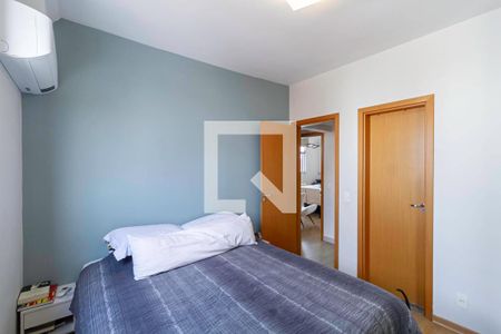 Apartamento à venda com 157m², 3 quartos e 2 vagas Apartamento à venda com 157m², 3 quartos e 2 vagasSuíte 1