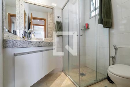 Apartamento à venda com 157m², 3 quartos e 2 vagas Apartamento à venda com 157m², 3 quartos e 2 vagasBanheiro social