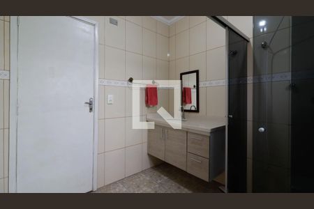 Casa à venda com 166m², 4 quartos e 2 vagasBanheiro 1