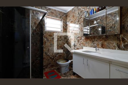 Casa à venda com 166m², 4 quartos e 2 vagasBanheiro 1