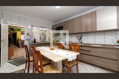 Casa à venda com 166m², 4 quartos e 2 vagasCozinha