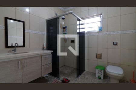 Casa à venda com 166m², 4 quartos e 2 vagasBanheiro 1