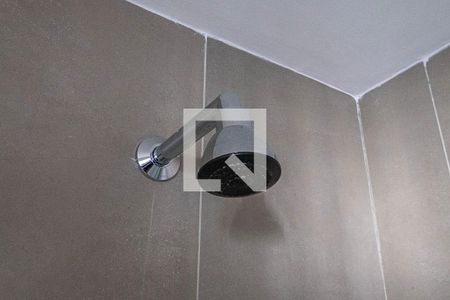 Banheiro de kitnet/studio para alugar com 1 quarto, 20m² em Pinheiros, São Paulo