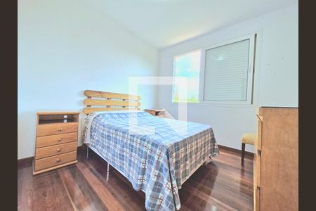 Casa de condomínio para alugar com 300m², 4 quartos e 6 vagasQuarto 2