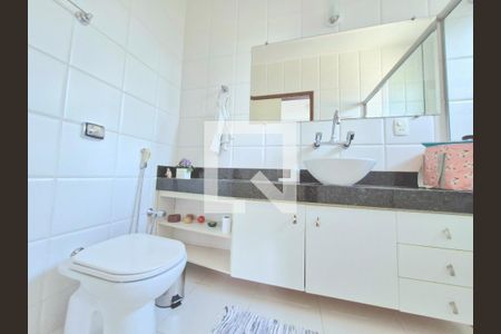 Casa de condomínio para alugar com 300m², 4 quartos e 6 vagasSuite quarto 3