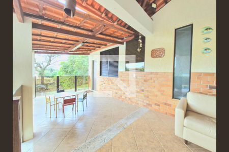 Casa de condomínio para alugar com 300m², 4 quartos e 6 vagasÁrea comum - Churrasqueira