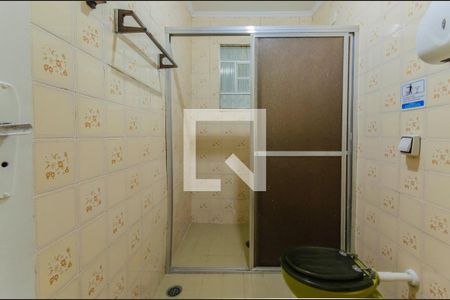 Casa à venda com 165m², 2 quartos e 1 vagaBanheiro