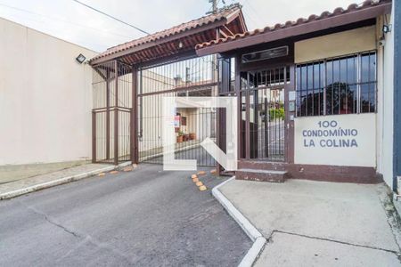 Casa de condomínio à venda com 72m², 3 quartos e 1 vaga Casa de condomínio à venda com 72m², 3 quartos e 1 vagaFachada