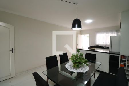 Casa à venda com 200m², 3 quartos e 2 vagasCopa