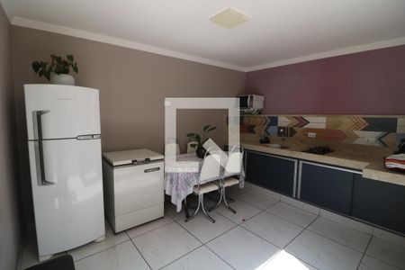 Casa à venda com 200m², 3 quartos e 2 vagasChurrasqueira