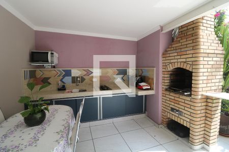 Casa à venda com 200m², 3 quartos e 2 vagasChurrasqueira