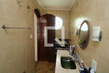 Casa à venda com 200m², 3 quartos e 2 vagasBanheiro do Quarto 1