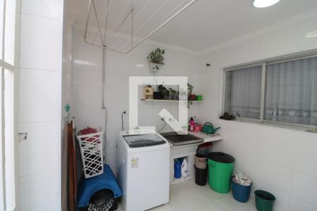 Casa à venda com 200m², 3 quartos e 2 vagasÁrea de Serviço