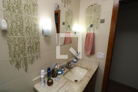 Casa à venda com 200m², 3 quartos e 2 vagasBanheiro Social