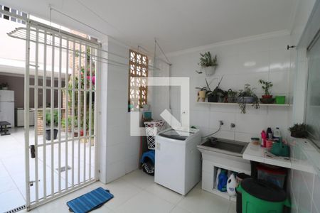 Casa à venda com 200m², 3 quartos e 2 vagasÁrea de Serviço