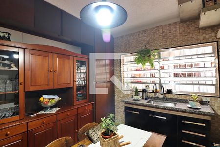 Casa à venda com 220m², 2 quartos e 3 vagasCozinha 2