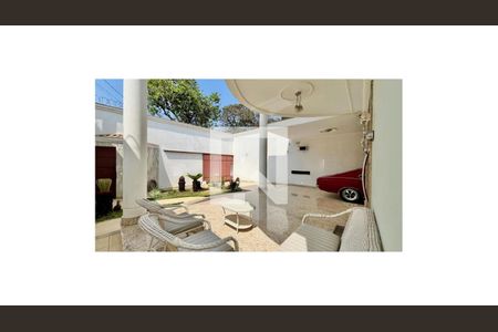 Casa à venda com 360m², 3 quartos e 3 vagasÁrea Externa