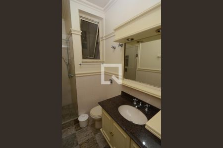 Casa à venda com 377m², 4 quartos e 3 vagasBanheiro da Suíte 2