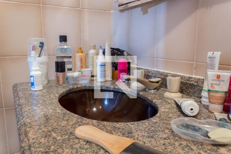 Casa à venda com 146m², 4 quartos e 2 vagasBanheiro da Suíte 2