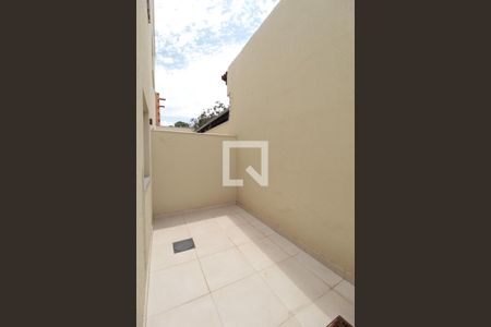 Casa à venda com 120m², 3 quartos e 1 vagaÁrea de Serviço