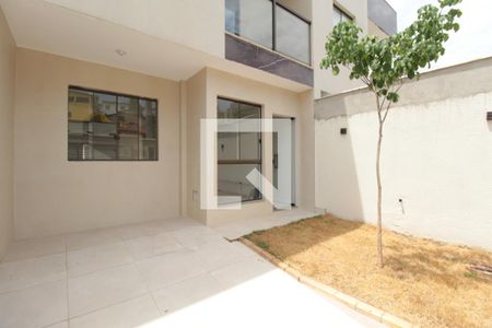 Casa à venda com 120m², 3 quartos e 1 vagaGaragem