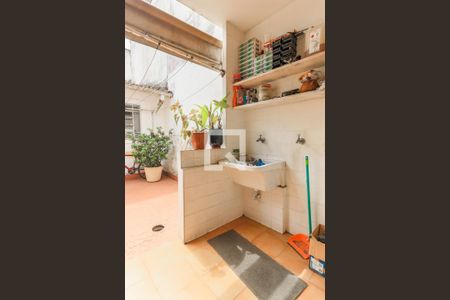 Casa à venda com 100m², 2 quartos e 1 vaga Casa à venda com 100m², 2 quartos e 1 vagaÁrea de Serviço