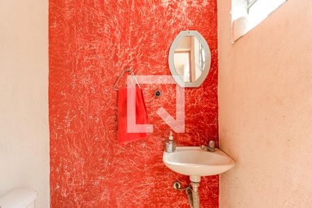 Casa à venda com 100m², 2 quartos e 1 vaga Casa à venda com 100m², 2 quartos e 1 vagaBanheiro de serviço