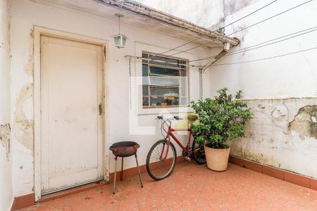 Casa à venda com 100m², 2 quartos e 1 vaga Casa à venda com 100m², 2 quartos e 1 vagaQuintal