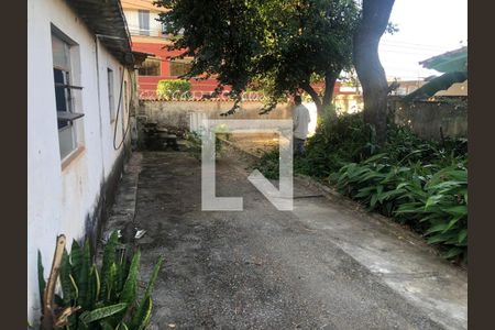 Casa à venda com 300m², 2 quartos e 1 vaga Casa à venda com 300m², 2 quartos e 1 vagaEntrada