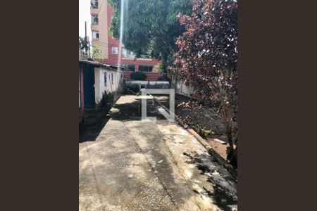 Casa à venda com 300m², 2 quartos e 1 vaga Casa à venda com 300m², 2 quartos e 1 vagaEntrada