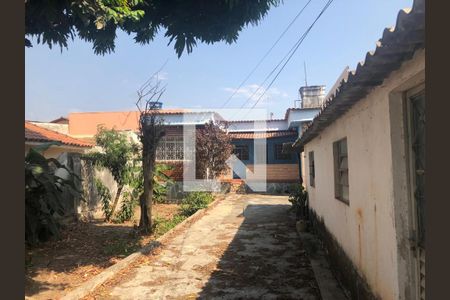 Casa à venda com 300m², 2 quartos e 1 vaga Casa à venda com 300m², 2 quartos e 1 vagaEntrada