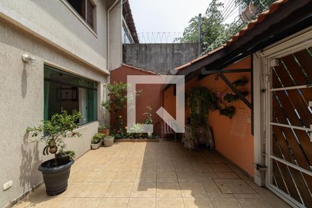 Quintal e Garagem de casa para alugar com 3 quartos, 144m² em Vila Rui Barbosa, São Paulo