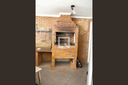 Casa para alugar com 377m², 4 quartos e 4 vagas Casa para alugar com 377m², 4 quartos e 4 vagasÁrea comum - Churrasqueira