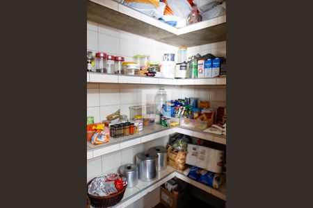 Casa para alugar com 377m², 4 quartos e 4 vagas Casa para alugar com 377m², 4 quartos e 4 vagasCozinha