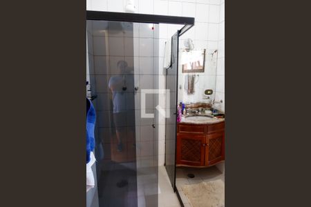 Casa para alugar com 377m², 4 quartos e 4 vagas Casa para alugar com 377m², 4 quartos e 4 vagasBanheiro da Suíte 2