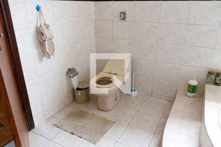 Casa para alugar com 377m², 4 quartos e 4 vagas Casa para alugar com 377m², 4 quartos e 4 vagasBanheiro da Suíte 4