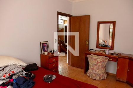 Casa para alugar com 377m², 4 quartos e 4 vagas Casa para alugar com 377m², 4 quartos e 4 vagasQuarto 2 - Suíte