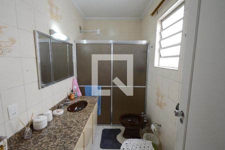 Casa à venda com 280m², 3 quartos e 3 vagasBanheiro da Suíte