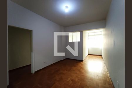 Apartamento à venda com 113m², 3 quartos e sem vaga Apartamento à venda com 113m², 3 quartos e sem vagaSala